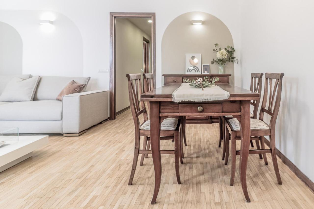 Stunning View Lakeside Apartment - Larihome A11 Gravedona Esterno foto