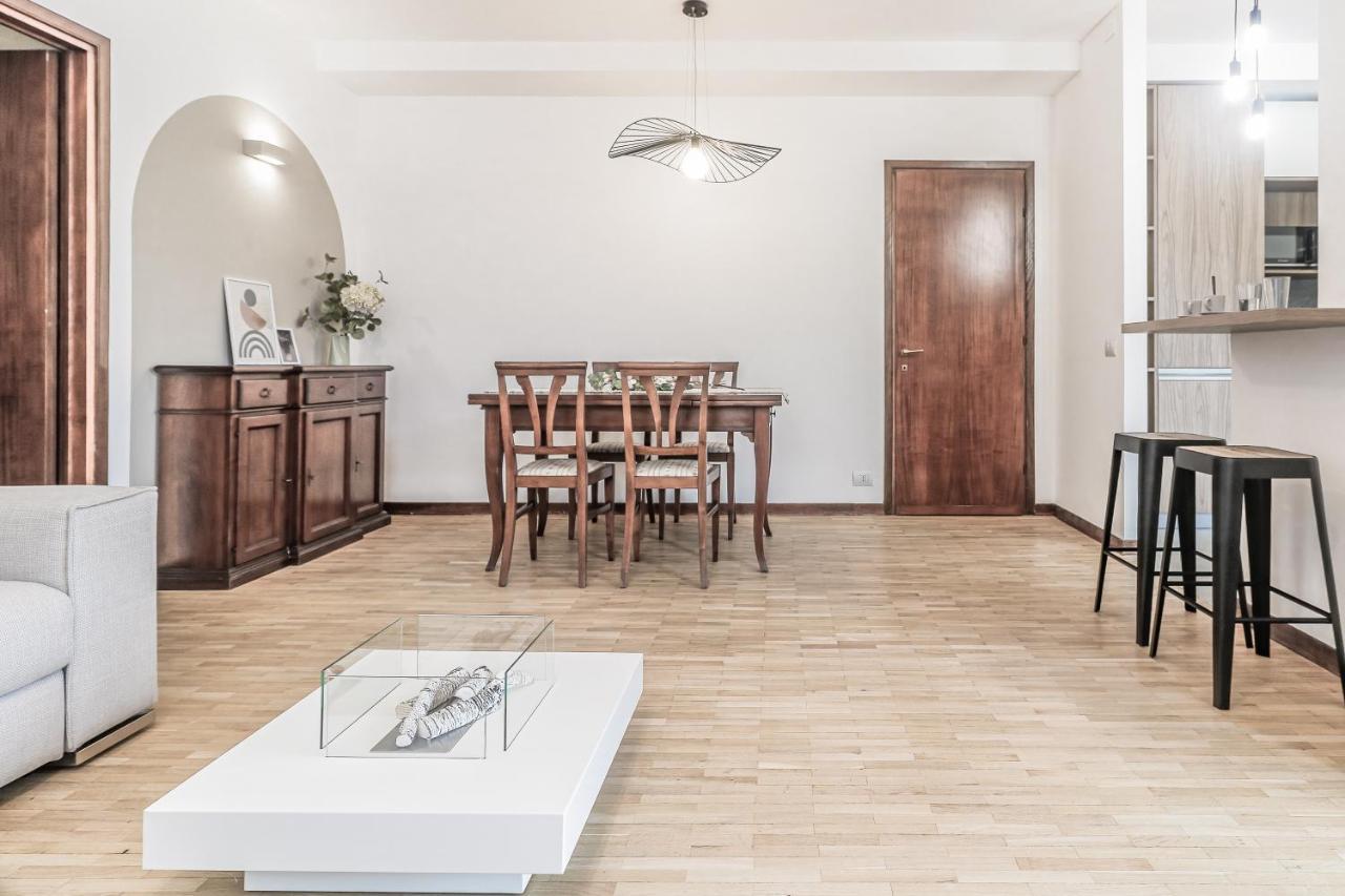 Stunning View Lakeside Apartment - Larihome A11 Gravedona Esterno foto