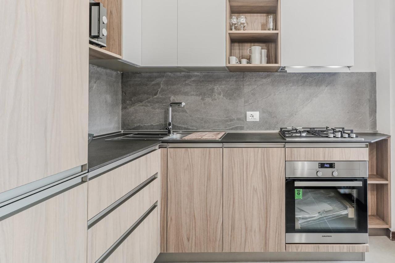 Stunning View Lakeside Apartment - Larihome A11 Gravedona Esterno foto