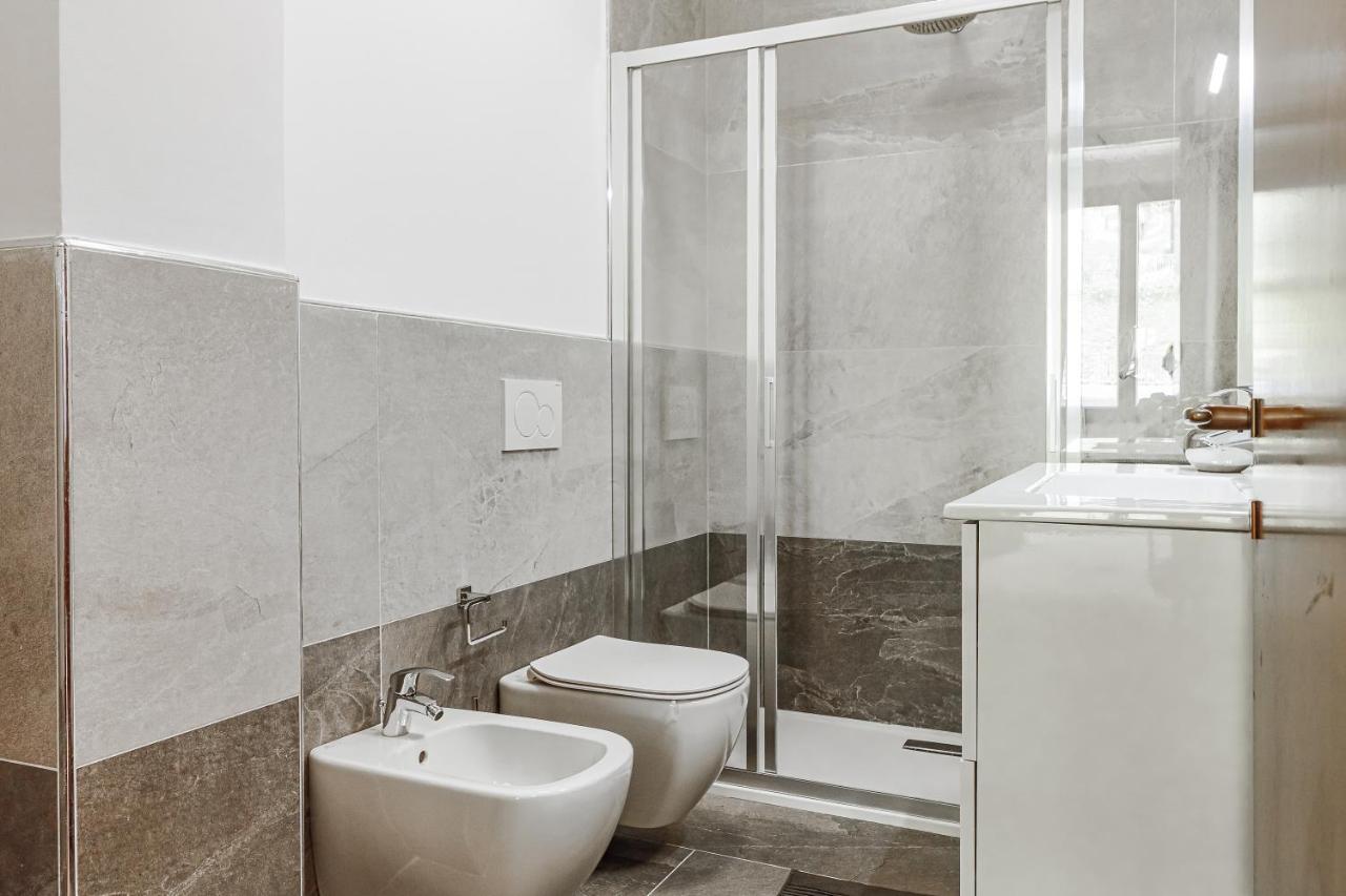 Stunning View Lakeside Apartment - Larihome A11 Gravedona Esterno foto